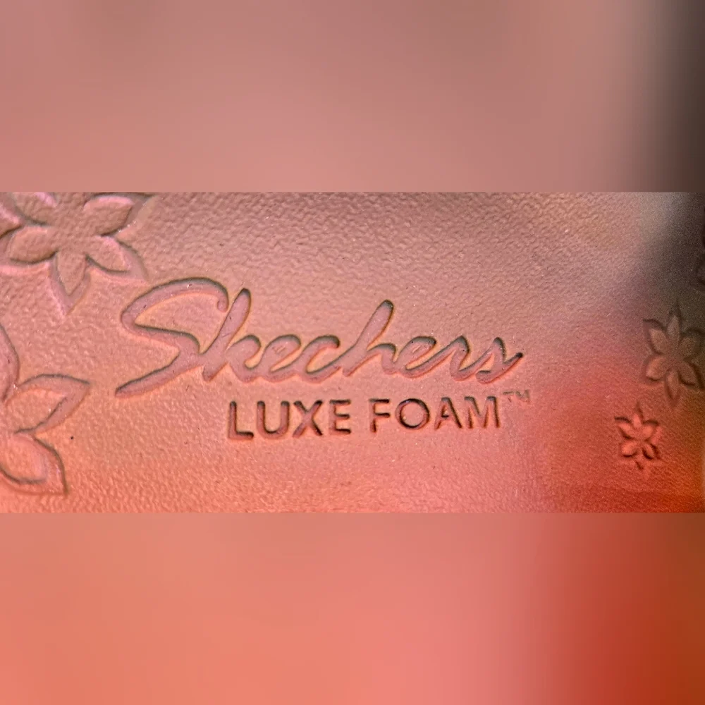 Sketchers LuxFoam Wedge Sandals - Picture 3 of 4